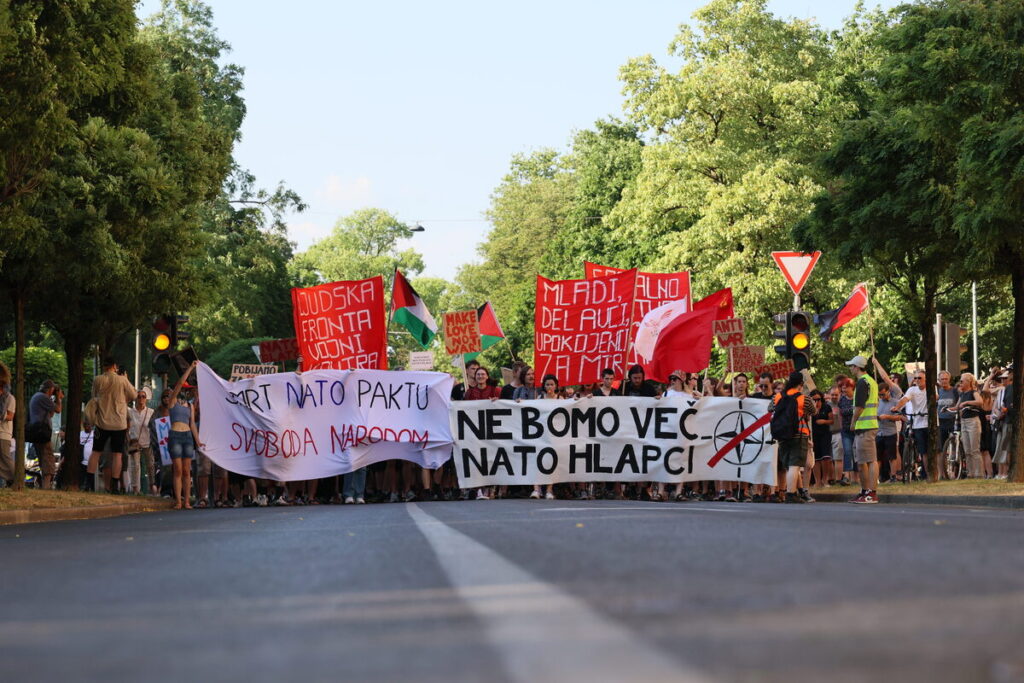 Protest Ljudska fronta vojni kontra 24.6.2025 Ljubljana, Slovenia